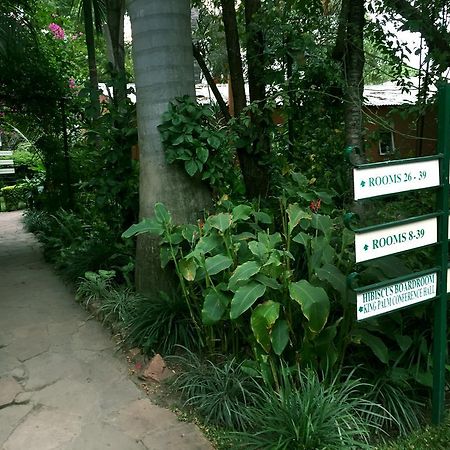 Palmwood Lodge ลุซากา ภายนอก รูปภาพ