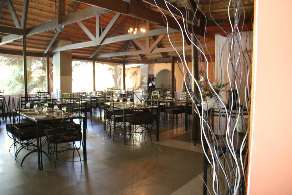 Palmwood Lodge ลุซากา ภายนอก รูปภาพ