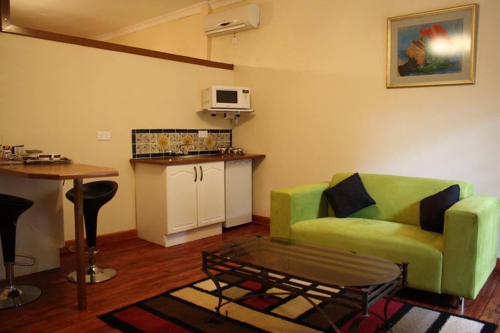 Palmwood Lodge ลุซากา ห้อง รูปภาพ