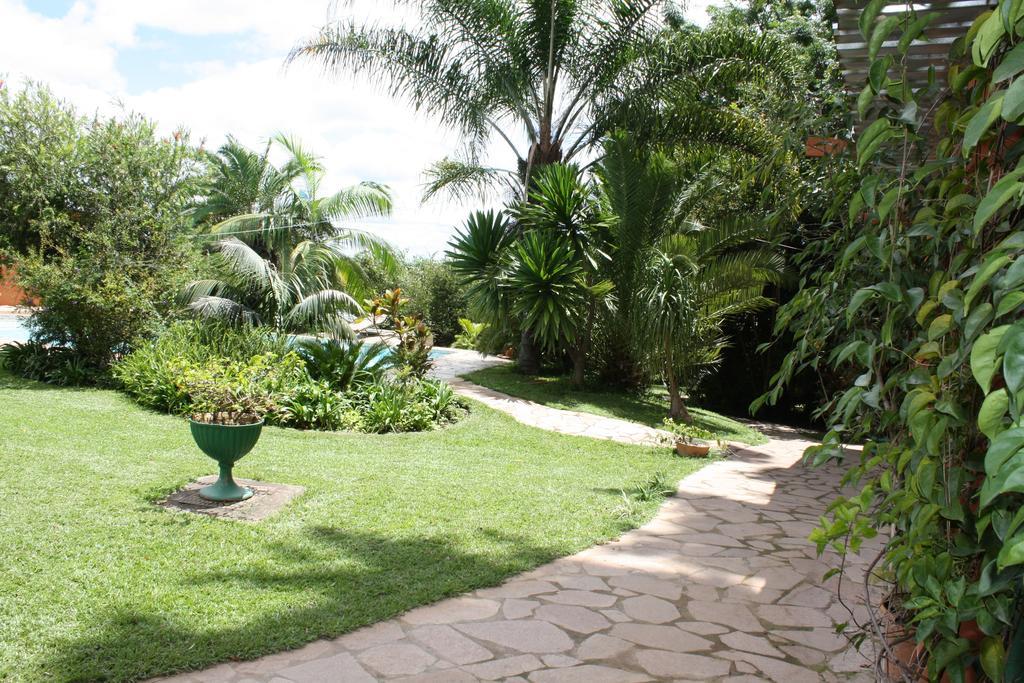 Palmwood Lodge ลุซากา ภายนอก รูปภาพ