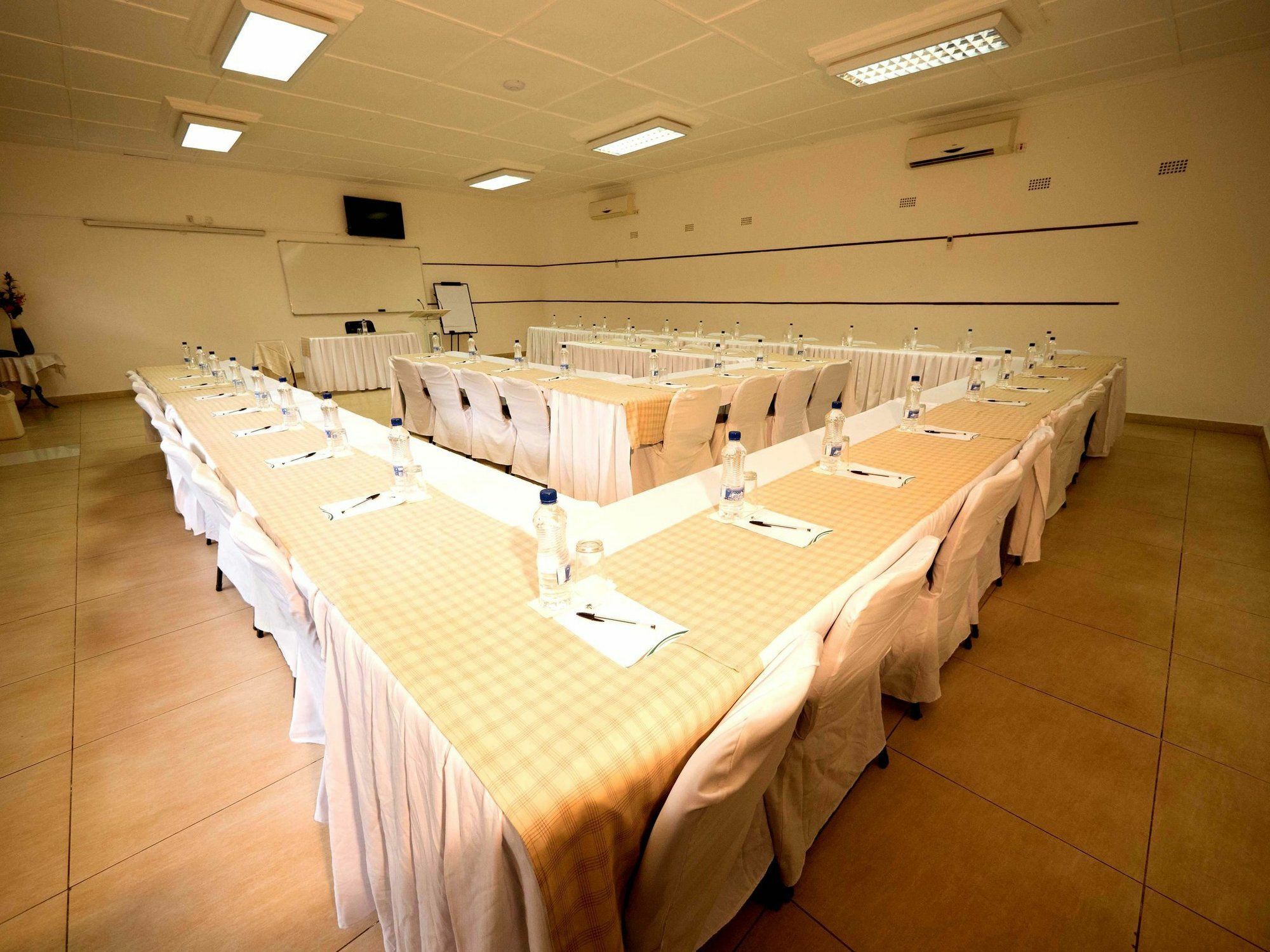 Palmwood Lodge ลุซากา ภายนอก รูปภาพ