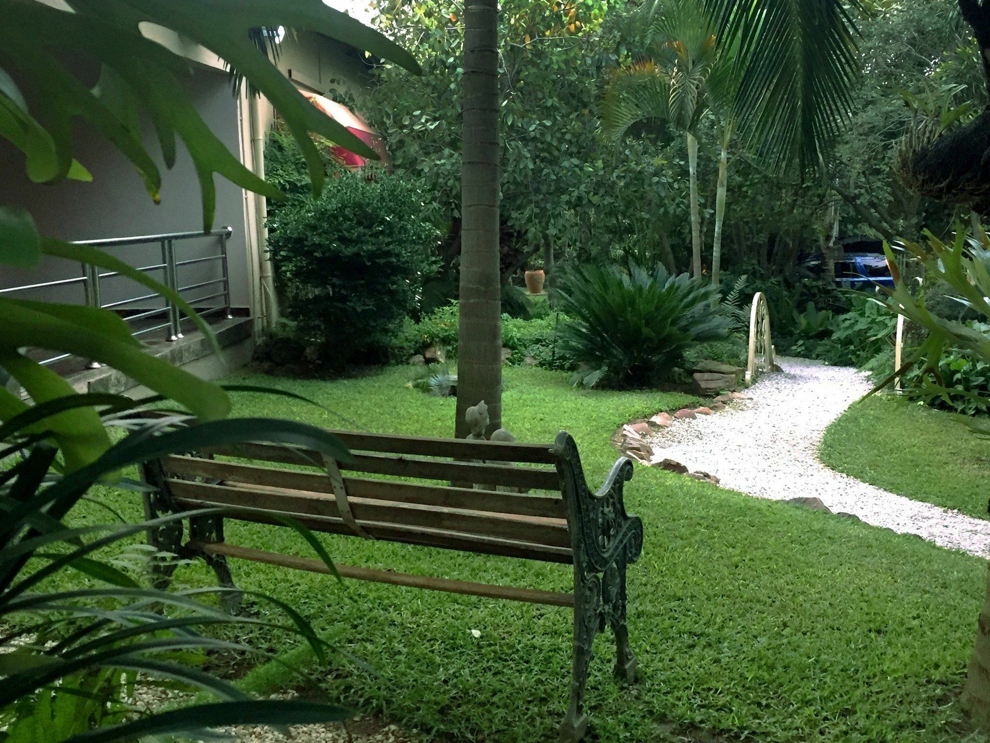 Palmwood Lodge ลุซากา ภายนอก รูปภาพ